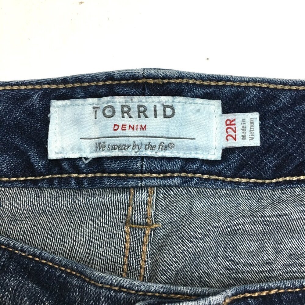 Torrid Women's Skinny Jeans Floral Embroidery Distressed Stretch size 22R - Picture 8 of 10